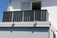 Neue Balkonverkleidung in anthrazit