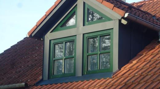 Giebelfenster in grün
