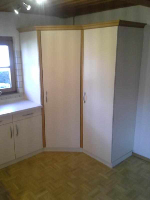 Neue Holz-Küche in weiß 