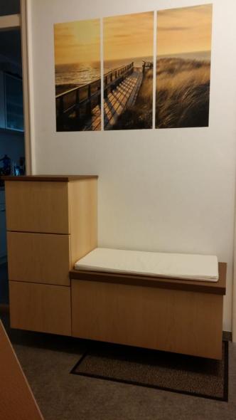 Schuhschrank mit Sitzbank