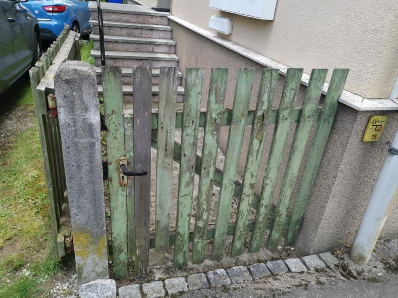 Altes Holz-Gartentor